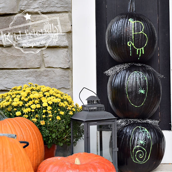 outdoor pumpkin display