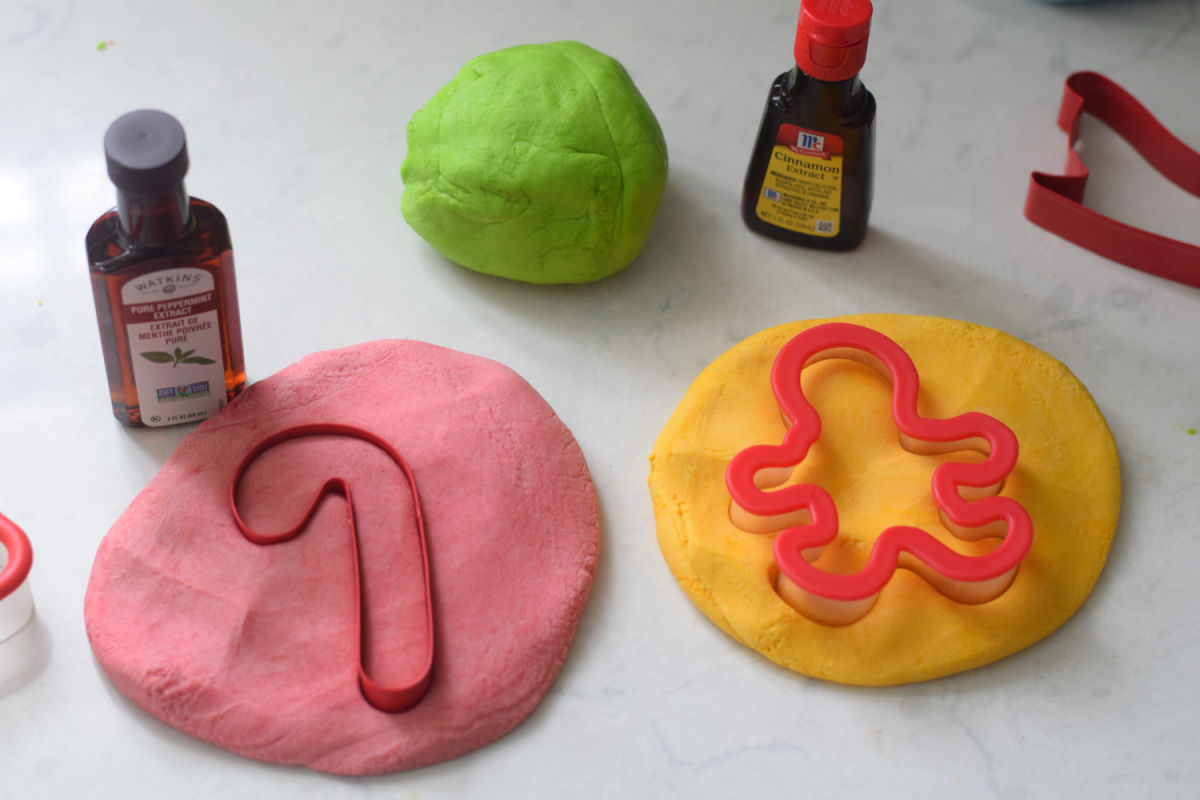 Christmas scented playdough 