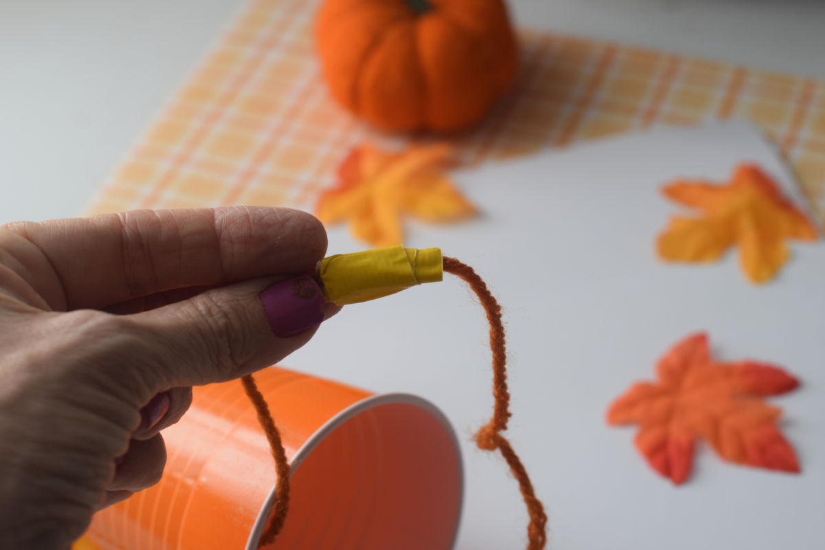 making a turkey cup craft 