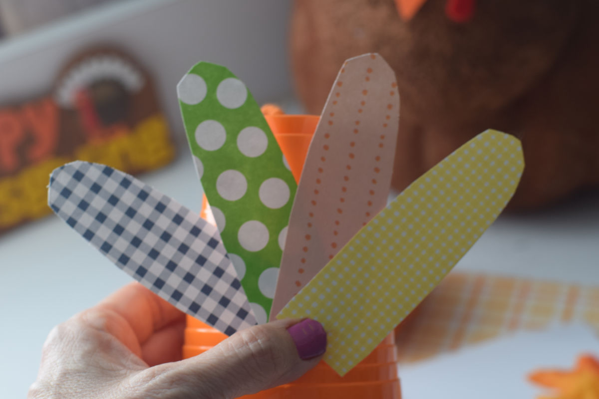 making paper turkey feathers 