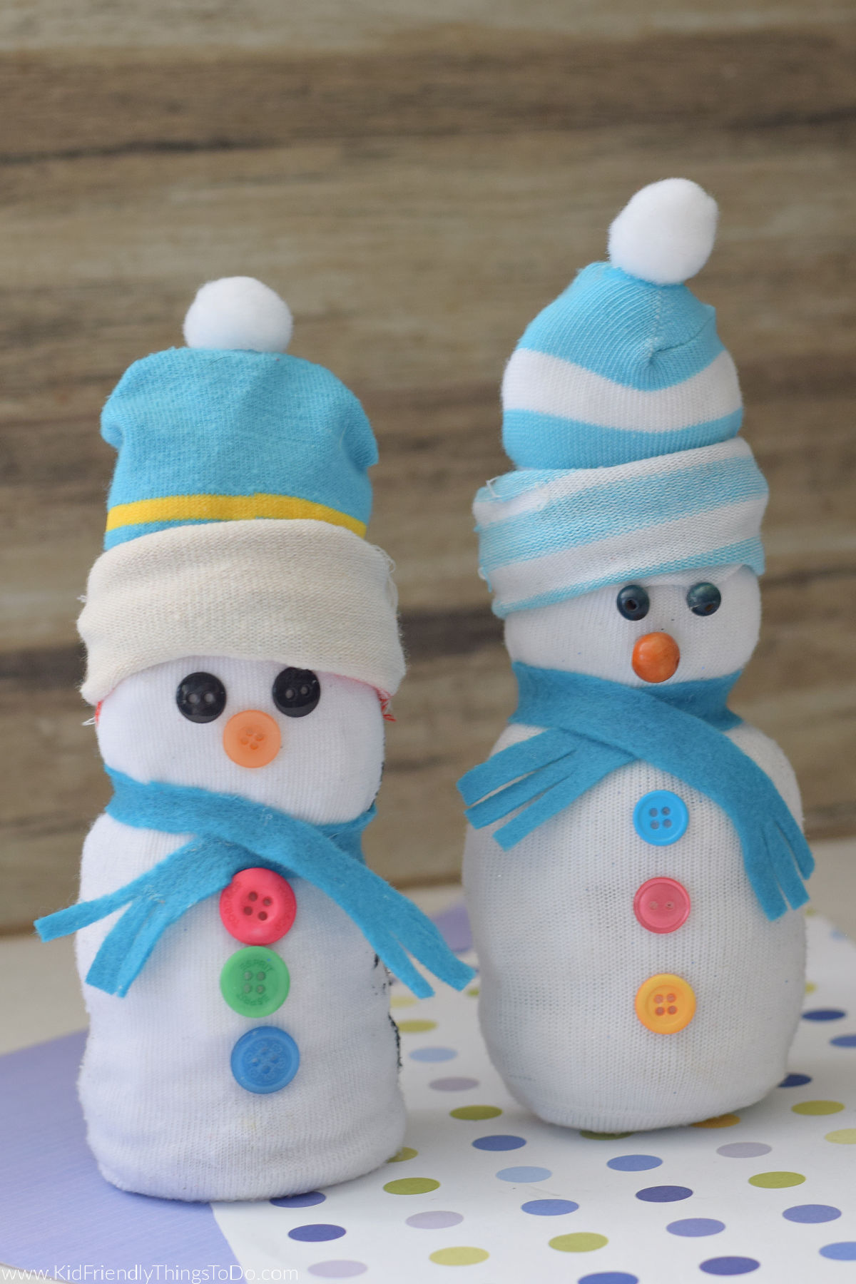 no-sew sock snowmen 