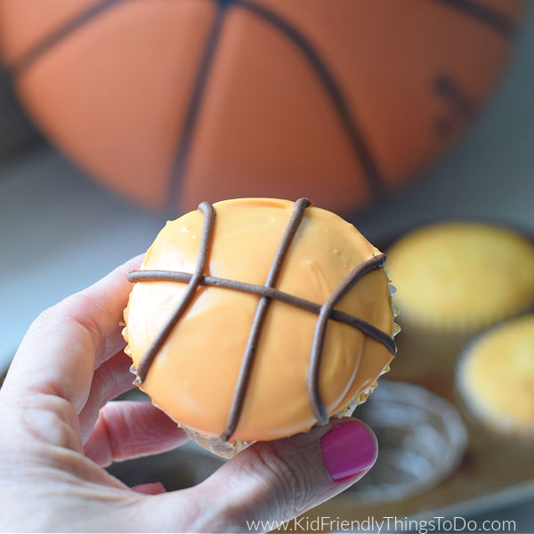 basketball cupcakes