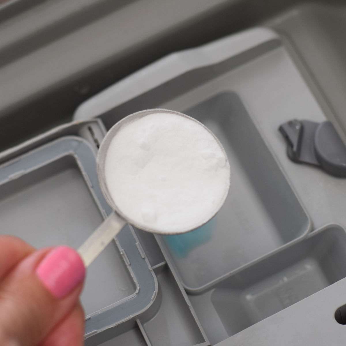 adding baking soda to dishwasher 