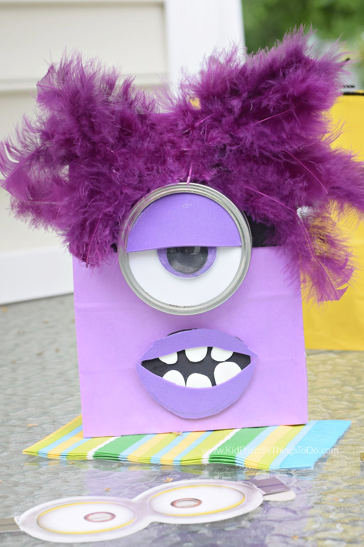 purple minion gift bag craft