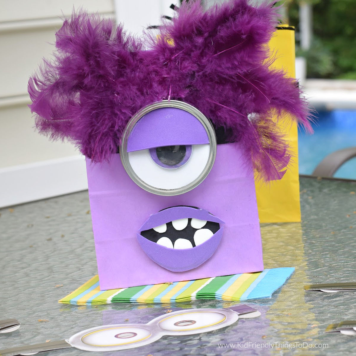 purple Minion bag craft 