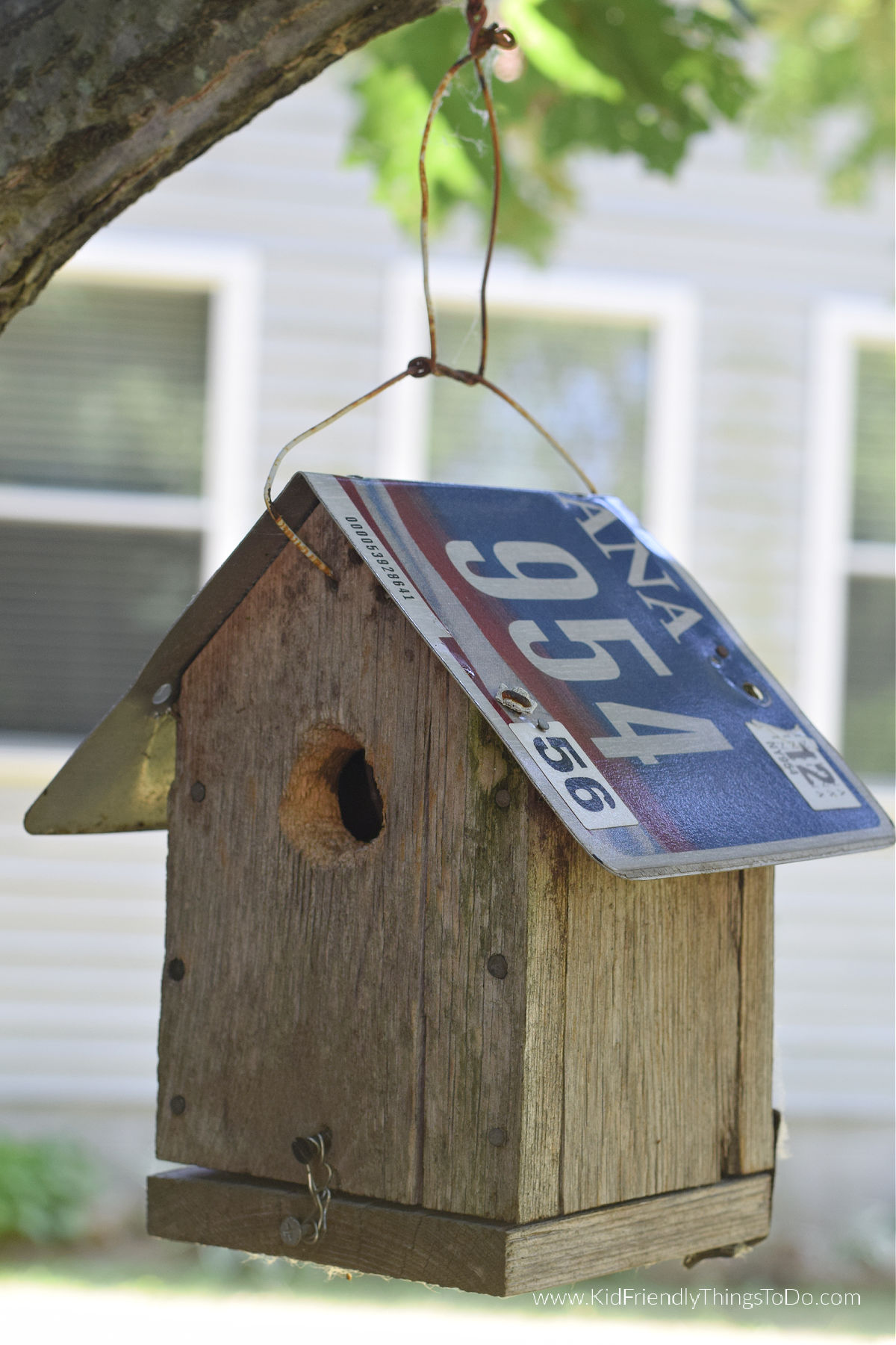 license plate birdhouse 