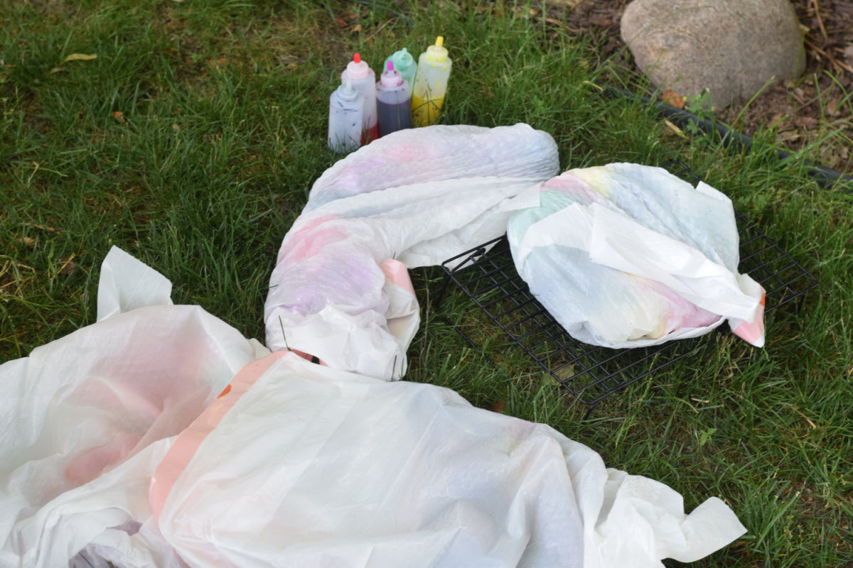 tie-dye in plastic bags 