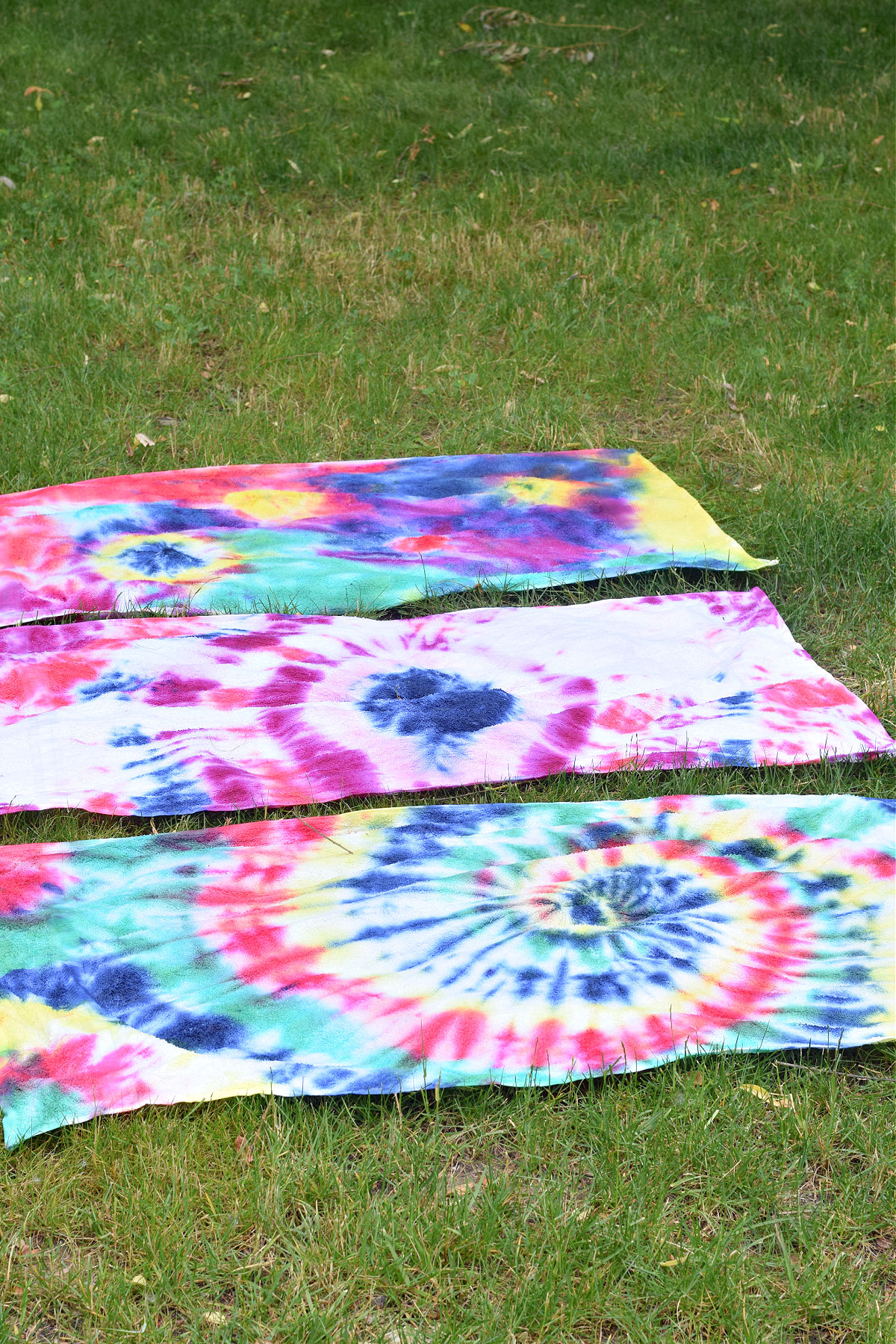 tie-dye beach towel 