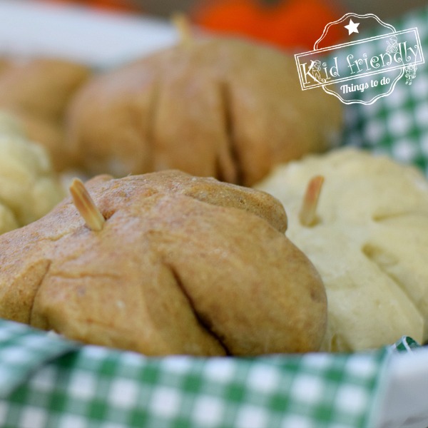 pumpkin shaped rolls