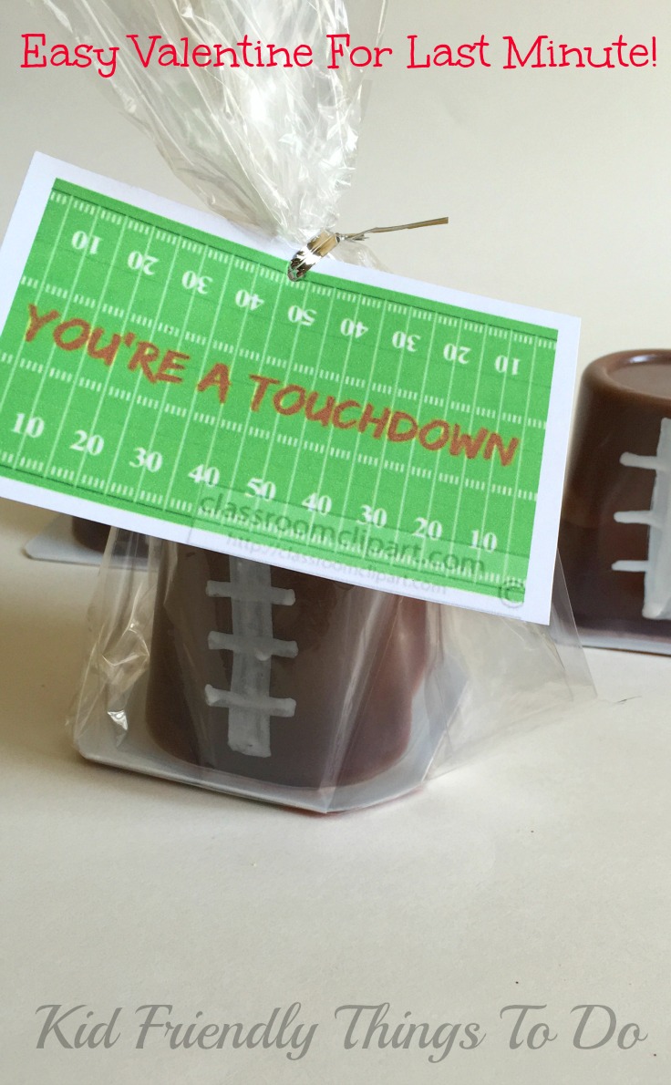 Last minute Valentine idea - You're A Touchdown with printable - KidFriendlyThingsToDo.com