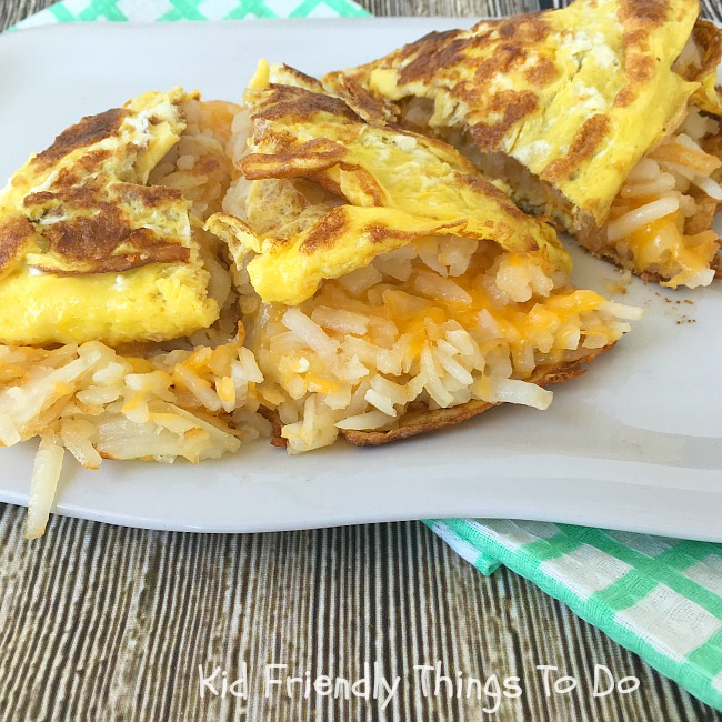 cheesy hashbrown omelet