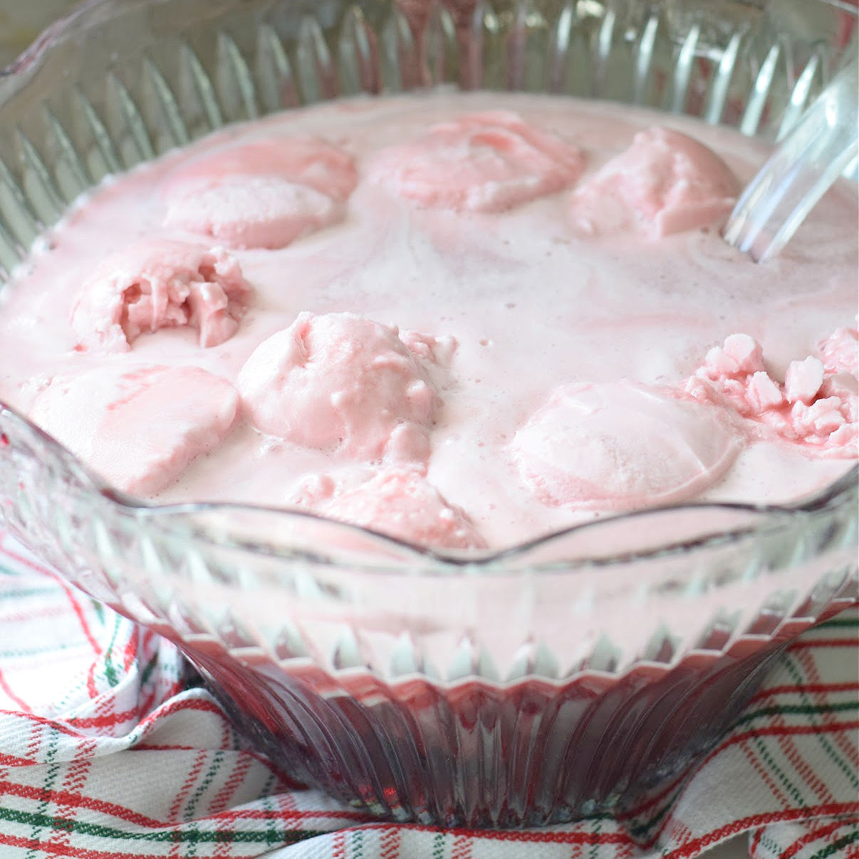 Mom’s Recipe for Christmas Sherbet Punch