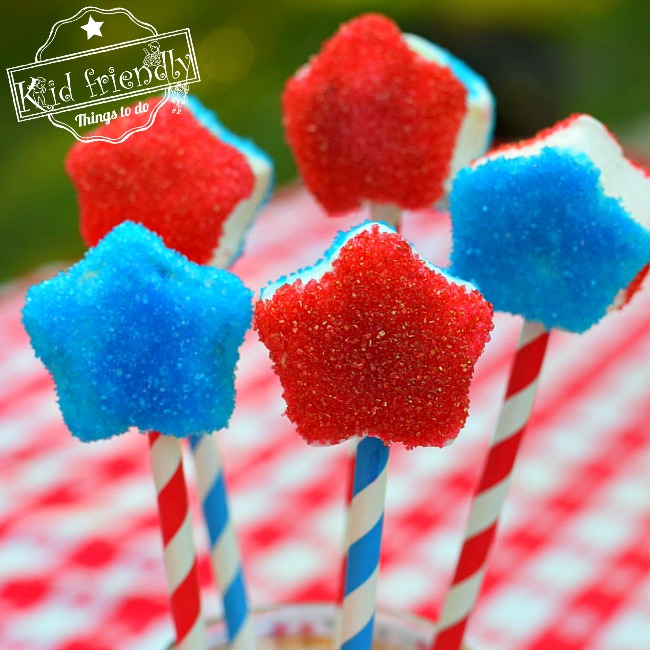 Easy Red, White and Blue Patriotic Star Marshmallow Pops for Kids - Fun Food Treat For summer, Fourth of July, Memorial Day or Labor Day - www.kidfriendlythingstodo.com