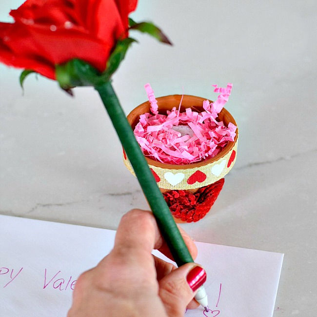 DIY Flower Pen and Terra Cotta Pot Craft