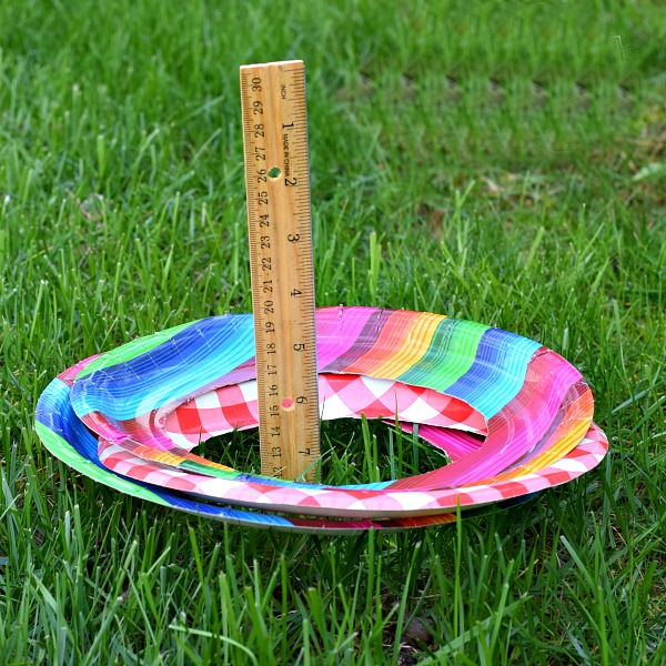 Ring toss game for outdoor