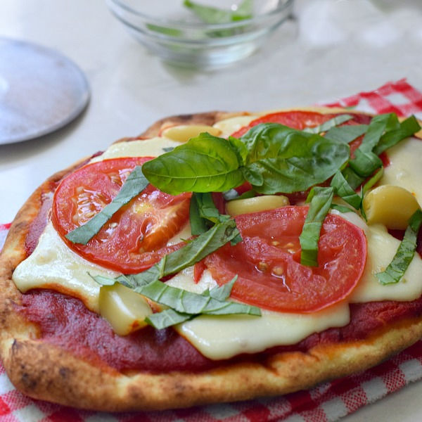 margherita pizza on the grill