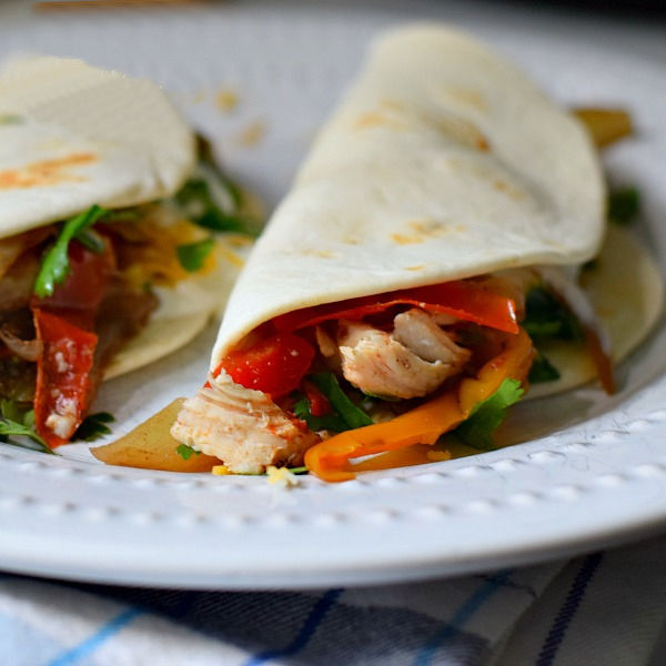 Easy & Delicious Crockpot Chicken Fajitas Recipe