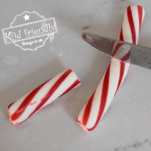 North Pole Marshmallow Pops