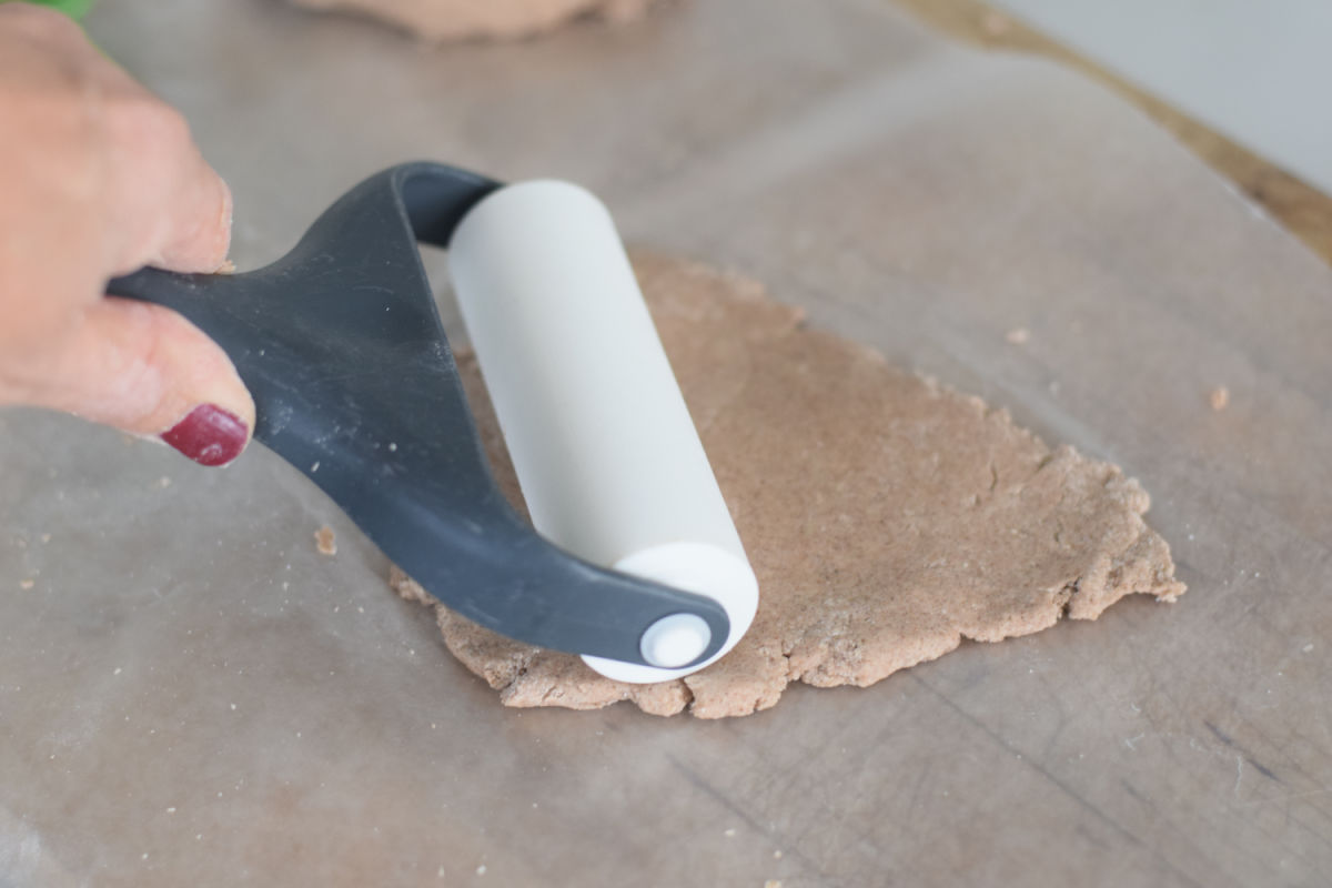 rolling cinnamon salt dough 